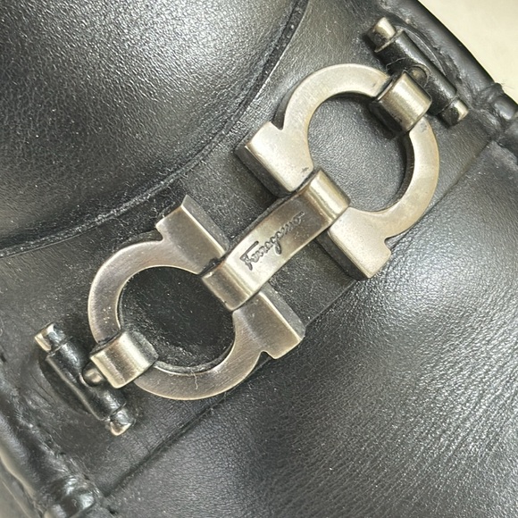 Ferragamo loafers, size 8 1/2 - Picture 2 of 6